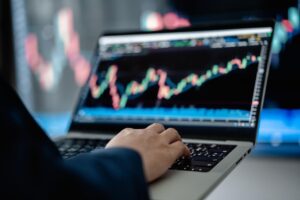 Read more about the article How to Build Wealth During Economic Uncertainty: Proven Strategies Smart U.S. Investors Are Using in 2026