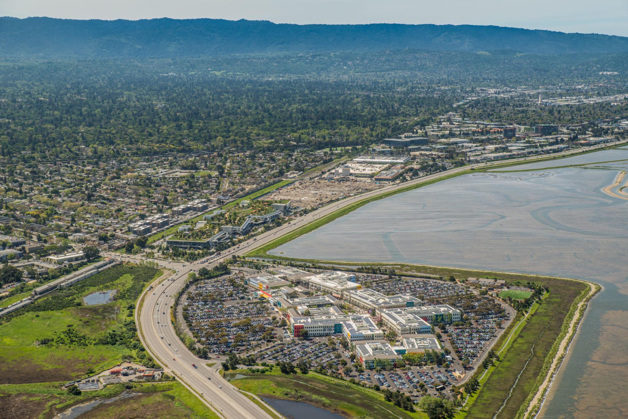 You are currently viewing Meta Cuts 10% Workforce Amid AI Shift—What It Means for Big Tech Stocks and Future Profits