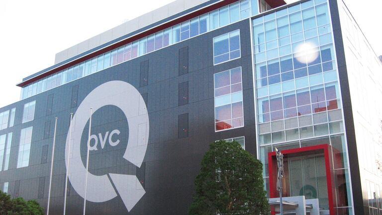 You are currently viewing QVC Files for Bankruptcy: What This Retail Collapse Reveals About US Consumer Spending and Debt Risks
