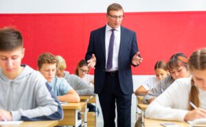 Read more about the article Russian Schools Warn Students About Treason and VPN Use