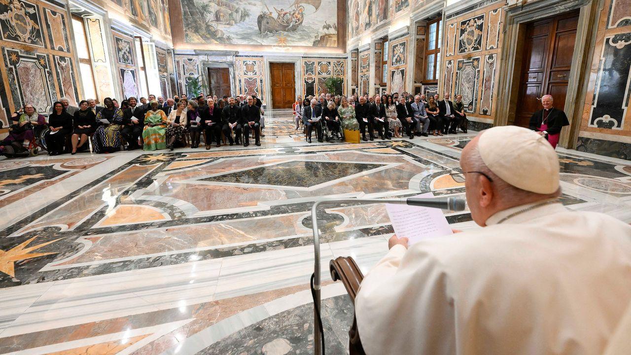 You are currently viewing Pope Issues Urgent Warning: World Being Ravaged by Powerful Tyrants as Global Crisis Deepens