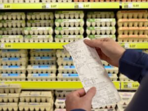 Read more about the article Grocery Prices Still Rising in 2026 — Why Inflation Isn’t Falling as Fast as Americans Expected