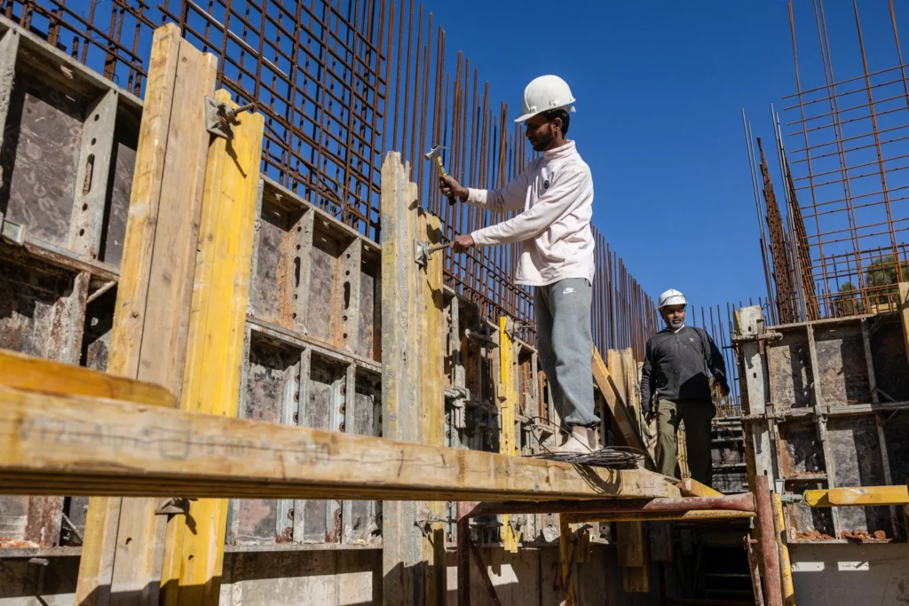 Israel Labor Crisis: Palestinians Replaced by Foreign Workers