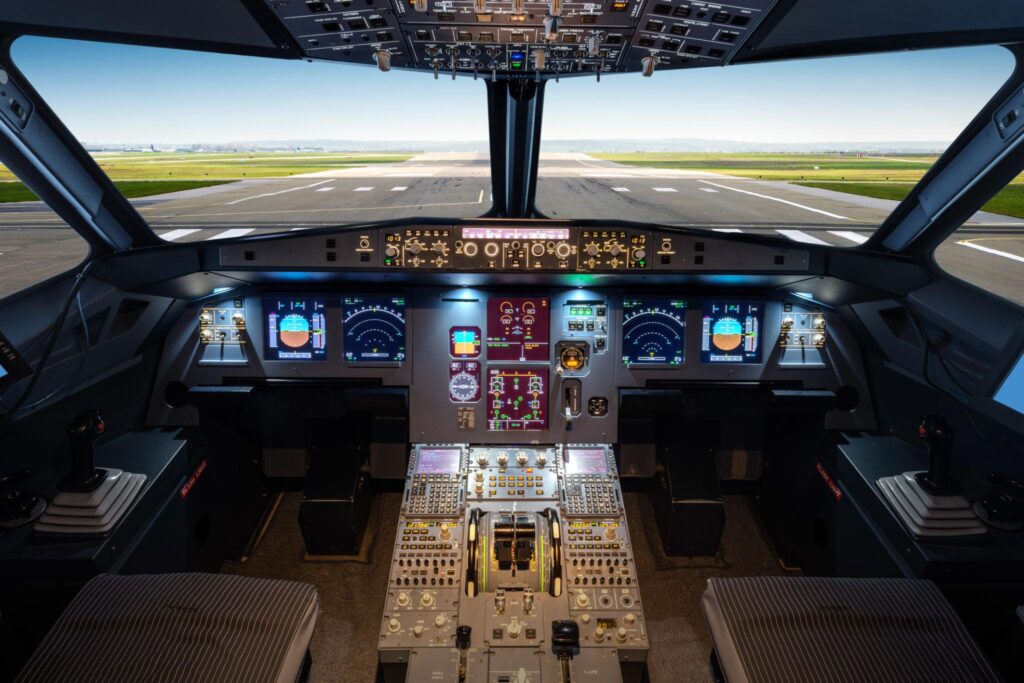Airline Industry Investment Guide: Risks, Opportunities, and Future Trends Every Investor Must Know