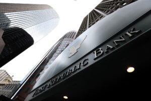 Read more about the article Regional Banks Under Pressure: Can Rising Interest Income Offset Hidden Risks in 2026?