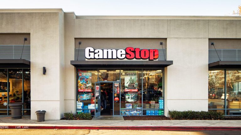 GameStop’s $9 Billion War Chest: Smart Comeback Strategy or Another Meme Stock Trap?