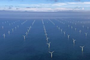 Read more about the article UK Green Economy Surpasses £105 Billion as Net-Zero Industries Drive Jobs, Investment, and Growth
