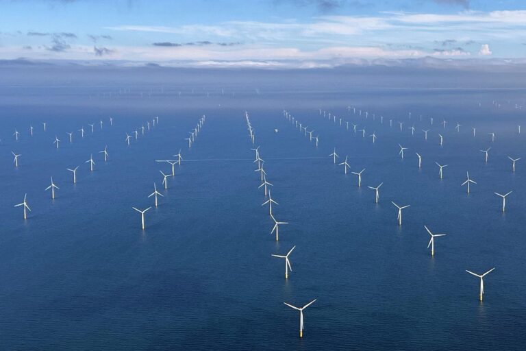 UK Green Economy Surpasses £105 Billion as Net-Zero Industries Drive Jobs, Investment, and Growth