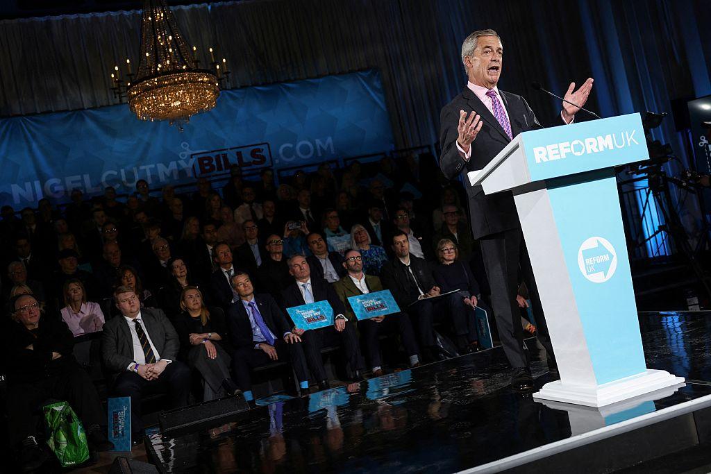 Read more about the article Farage Says Elon Musk Offered Reform UK Donation as Political Funding Debate Grows