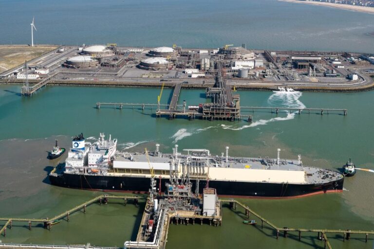 EU Buys Record Amount of Russian Gas as Europe Balances Energy Security and Future Sanctions