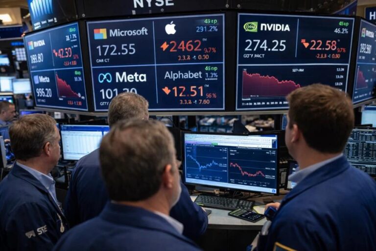 Why Tech Stocks Are Falling as Treasury Yields Surge—and What Investors Should Watch Next
