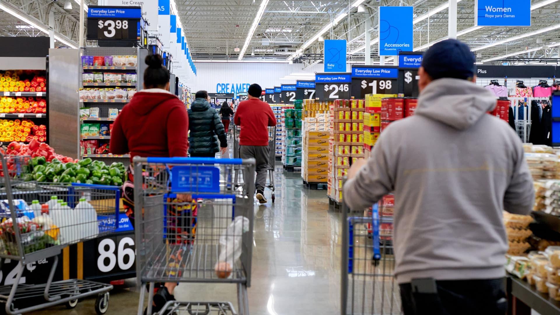 You are currently viewing Walmart Stock Falls After Earnings: What the Results Say About U.S. Consumers, Prices and the Economy