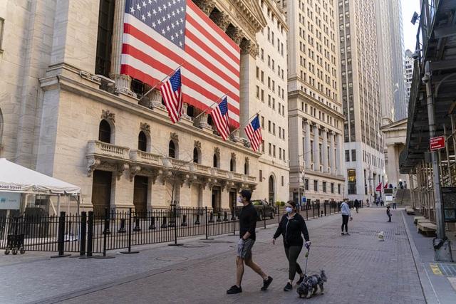 Read more about the article The Stock Market Looks Calm—But 5 Warning Signs Could Matter for Investors Next